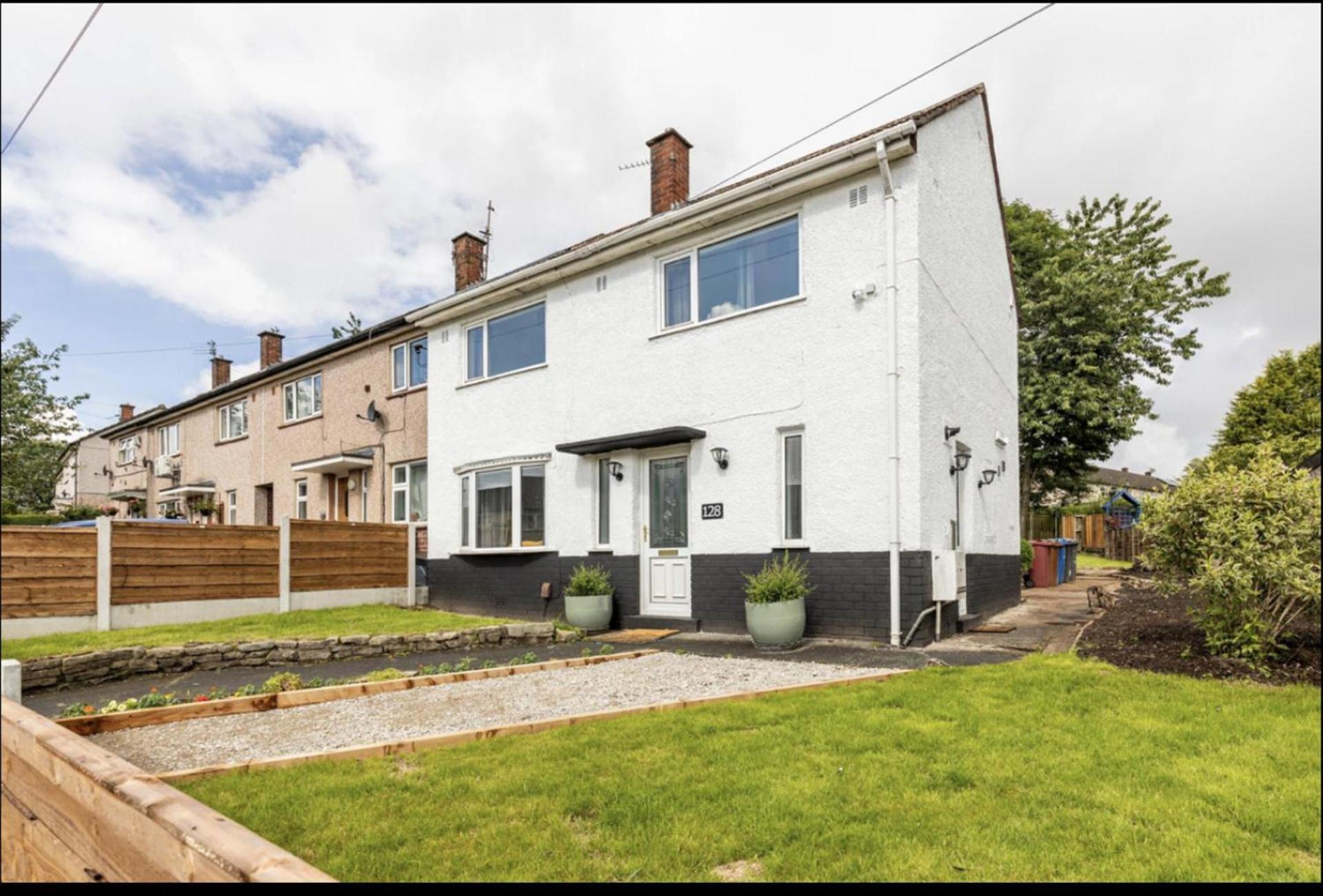 Come & Unwind In Charming 5 Bed House In Blackburn Блекберн Екстер'єр фото